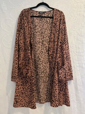 Cheetah print long cardigan 🐆